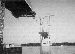 Figure 1-5: Construction of the Dame Point Bridge in Jacksonville, Florida (courtesy of Mary Lou Maher)
